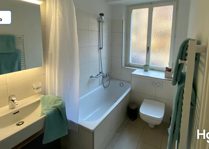 H2 With 3,5 Rooms, 2br, Living And Kitchen, And Quite * Zürich