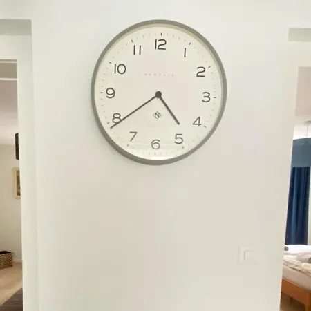 アパート H2 With 3,5 Rooms, 2br, Living And Kitchen, And Quite *