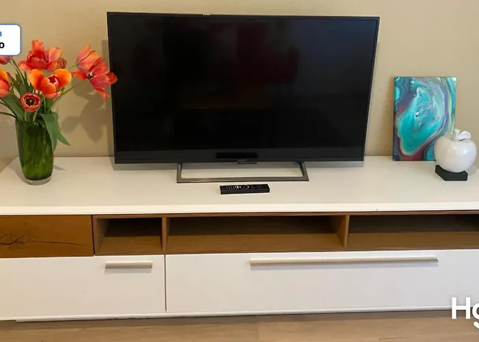 H2 With 3,5 Rooms, 2br, Living And Kitchen, And Quite *